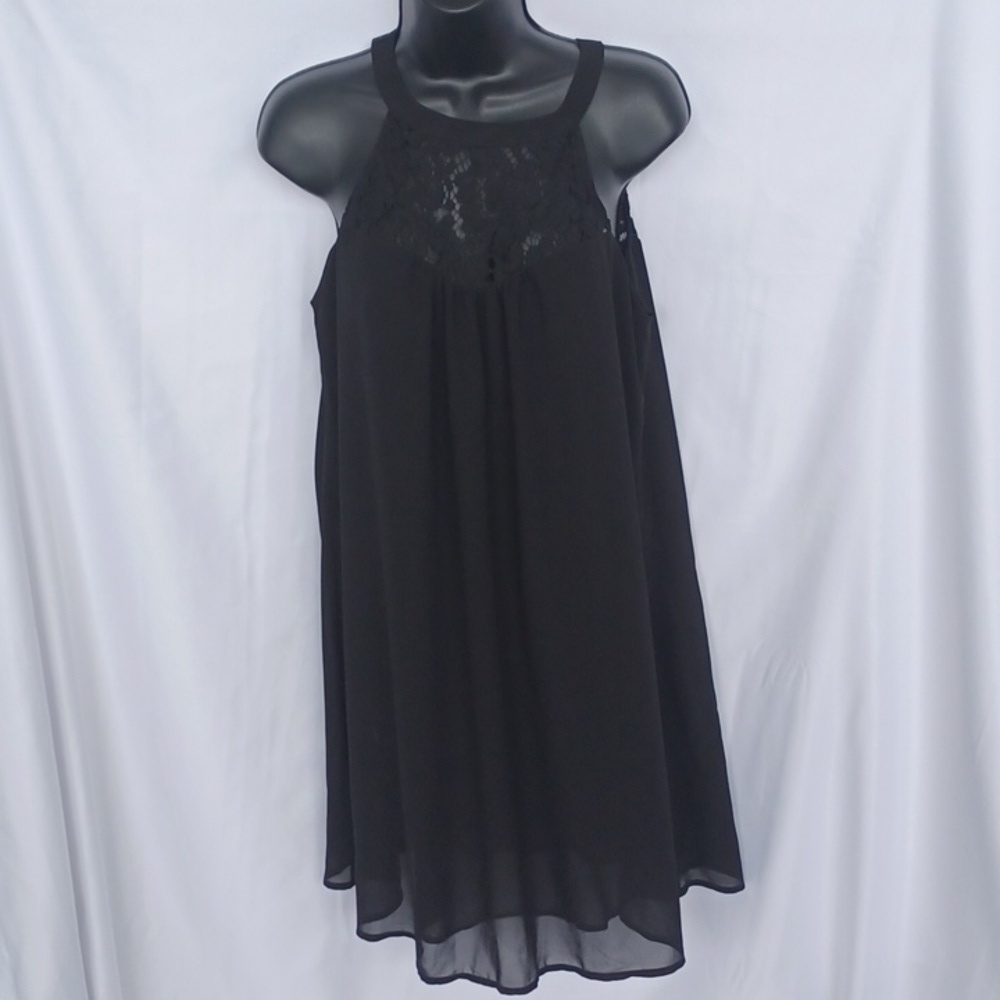 Vanberfia Beautiful black chiffon dress, NWT, lined, lace top/collar